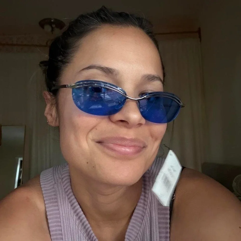 Vintage y2k (2001) blue sunglasses